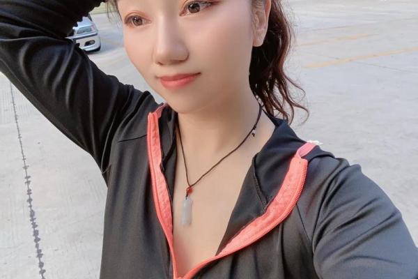 狗与人:是一种命中注定的陪伴还是偶然的选择? 狗与人:是一种命中注定的陪伴还是偶然的选择?