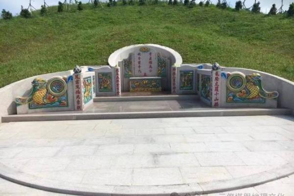 揭示坟墓风水布局对家庭命运的作用 揭示坟墓风水布局对家庭命运的作用