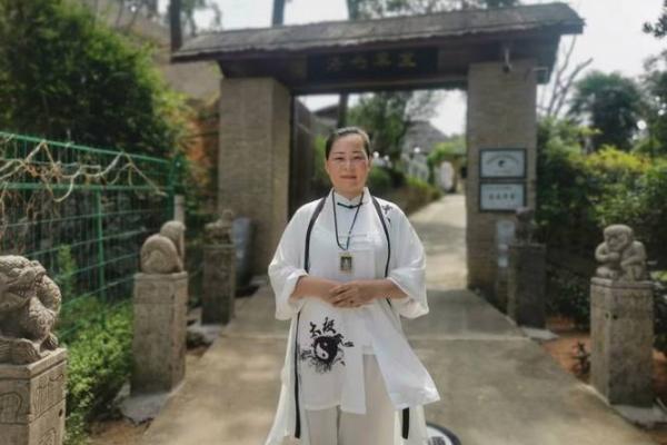 玲字五行属性解析及其在命理中的影响 玲字五行属性解析及其在命理中的影响