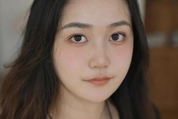 解读八字眉女生的性格特征与外貌印象 解读八字眉女生的性格特征与外貌印象