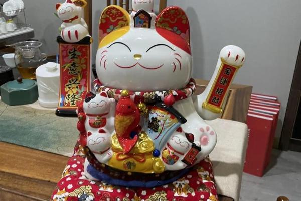 风水招财猫摆件的摆放技巧与财运提升建议 风水招财猫摆件的摆放技巧与财运提升建议