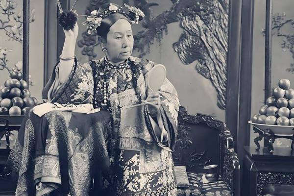 状元命的含义与人生启示:如何理解命运与成就的关系 状元命的含义与人生启示:如何理解命运与成就的关系