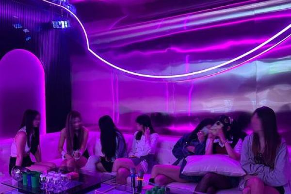 夜场名字创意大全：让你的夜生活场所脱颖而出